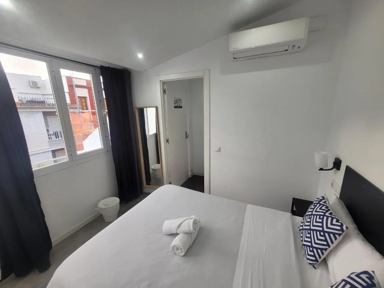 Ayz Frailes - Auto Check-In Property (Adults Only) Malaga Guest house