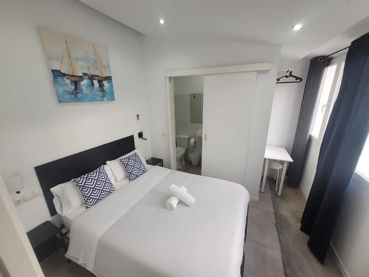 Ayz Frailes - Auto Check-In Property (Adults Only) Malaga Guest house